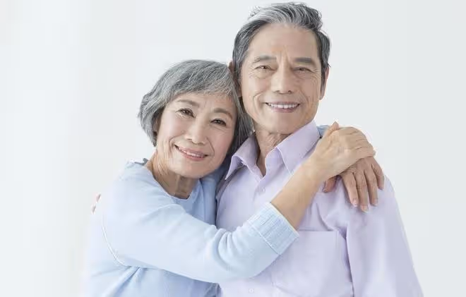 60歲大媽得寸進尺,再婚僅10天,大爺就嚇得要離婚:我實在受不了