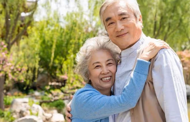 60歲大媽得寸進尺,再婚僅10天,大爺就嚇得要離婚:我實在受不了