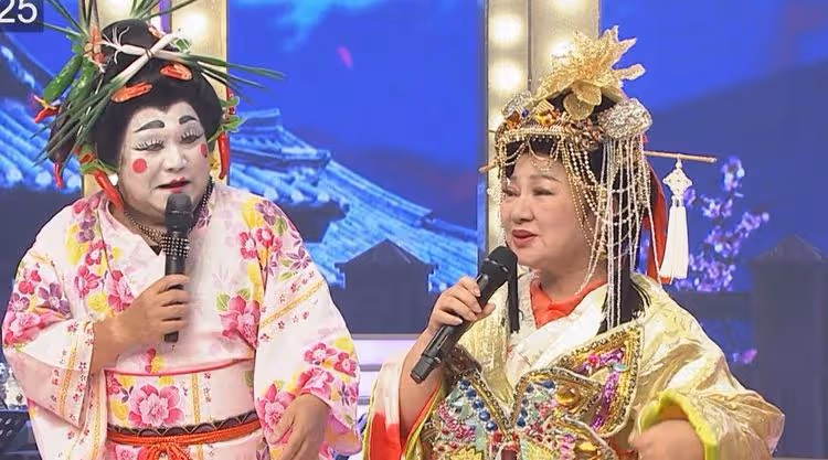 白冰冰雙胞胎林久登「詭異藝妓」搶盡風頭　穿小板凳摔到臉朝地