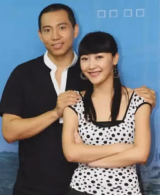 她嫁給癱瘓演員谷智鑫,結婚9年兒女雙全,如今41歲婚姻很幸福