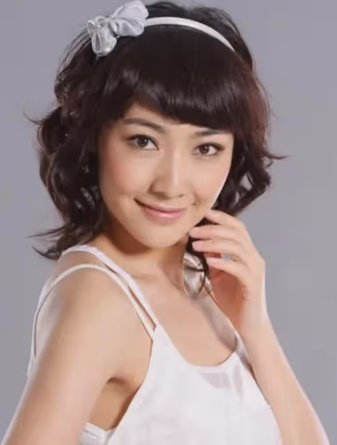 她嫁給癱瘓演員谷智鑫,結婚9年兒女雙全,如今41歲婚姻很幸福