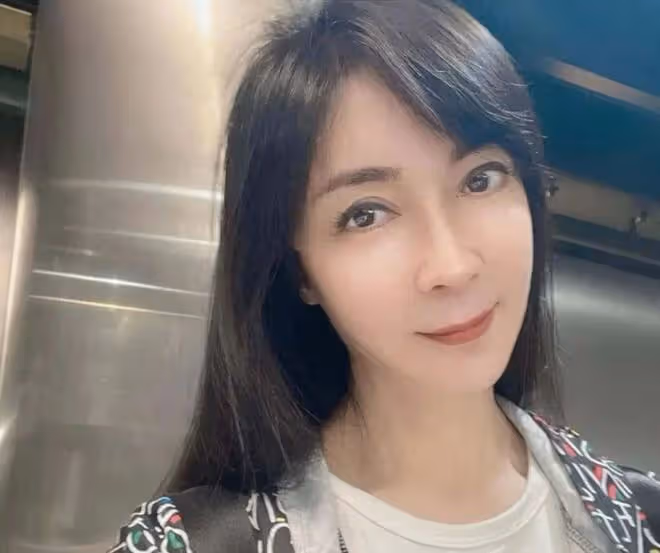 56歲艷星驚傳直腸癌擴散,便秘脹氣至少20年,曾嫁10億內衣大王