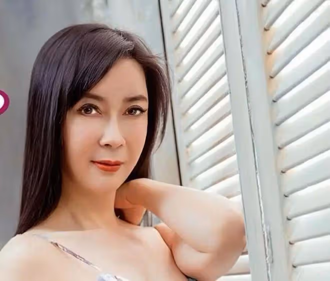 56歲艷星驚傳直腸癌擴散,便秘脹氣至少20年,曾嫁10億內衣大王