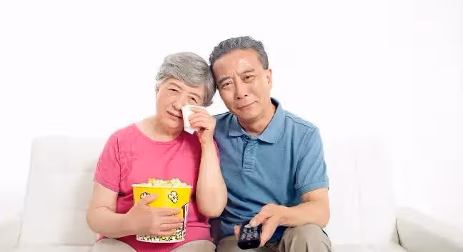 65歲再婚阿姨坦言:我和老伴退休金共二萬二,卻連吃飯都成問題