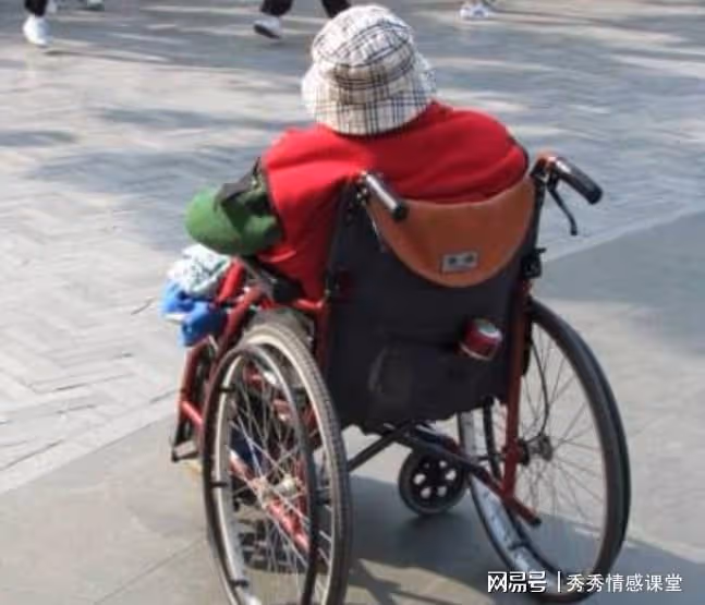 老公擅自把偏癱婆婆接來讓我照顧,我直接帶孩子消失,他腸子悔青