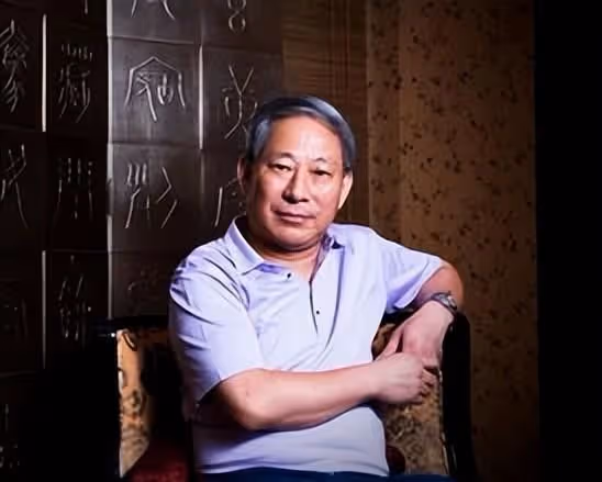 全球華人第一狂嚴介和：迎娶女學生，兒子新疆首富，女兒上海首富