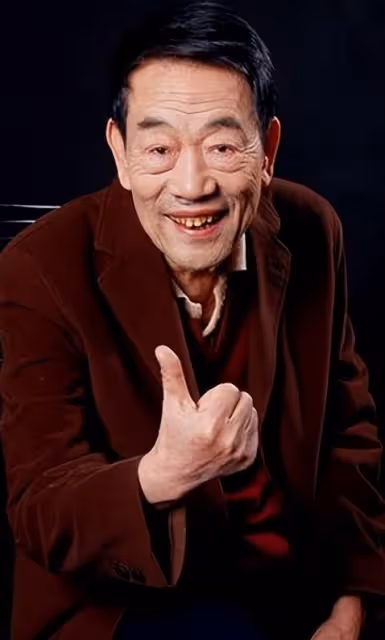 喝酒吃肉、抽華子，92歲的楊少華，在享福的路上一去不返！