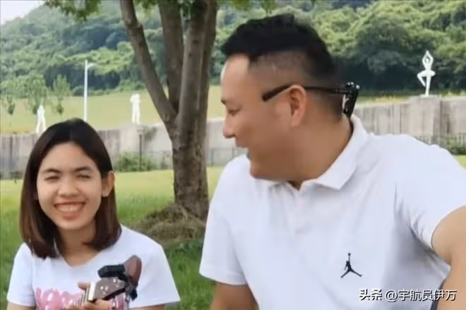 寮國美女嫁大15歲安徽大叔，剛同居就因前任離家出走，如今後悔嗎