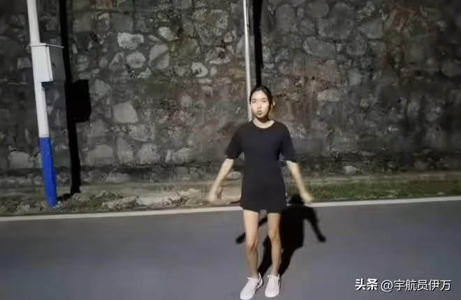 寮國美女嫁大15歲安徽大叔，剛同居就因前任離家出走，如今後悔嗎