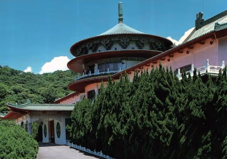 百元鈔「背後神秘建築」在哪？他揭真實「地點」....萬人驚呼：這不是故宮？！
