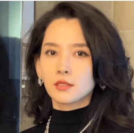 章子怡看走眼了,前夫汪峰又找個網紅女友,網友:都是一路貨色!