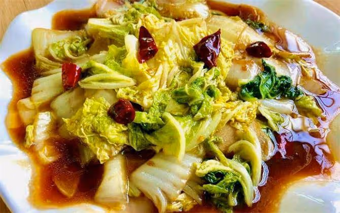 炒白菜記住不要直接下鍋炒,教你飯店不外傳技巧,鮮香入味不出水