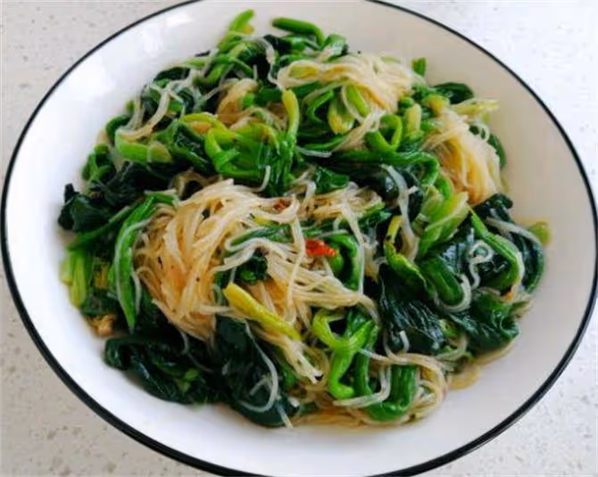 菠菜粉絲涼拌菜怎麼做好吃?教你一招,口感豐富,色香味俱全