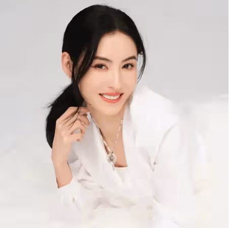 張柏芝三胎剛出生就做瑜伽太可愛，正面萌照首曝光，長相像二哥