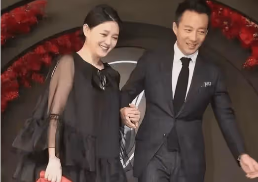 終於硬氣了！具俊曄疑離開大S家，網傳因撫養費降到300萬，光頭回韓國找媽媽