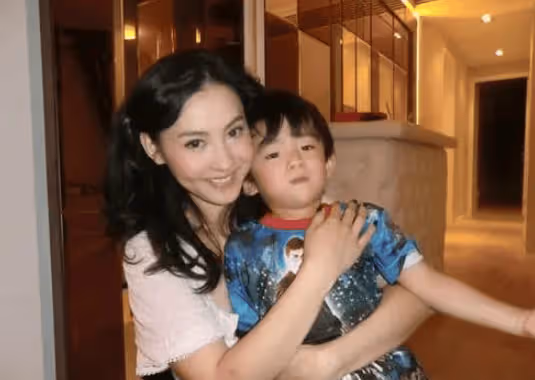 張柏芝要給孩子改姓,謝賢回應惹怒謝霆鋒