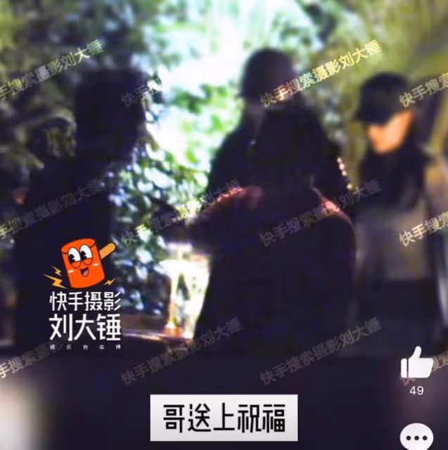 告別趙麗穎?馮紹峰被拍帶兩女生回家!連續兩晚都被拍!