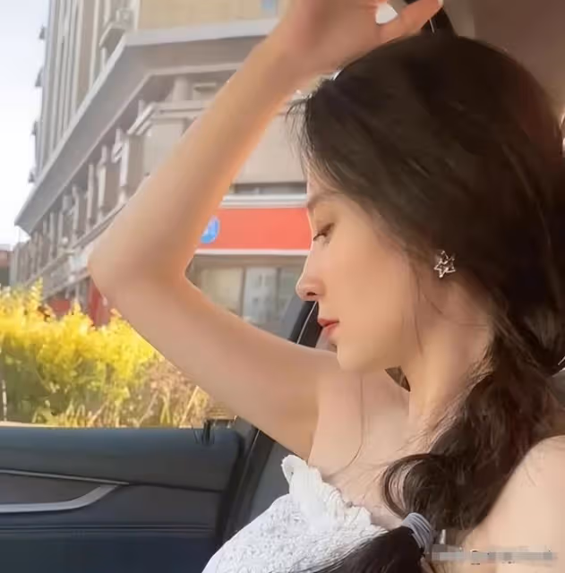 汪峰女友李巧生活照流出,怪不得能把男方迷得不能自拔