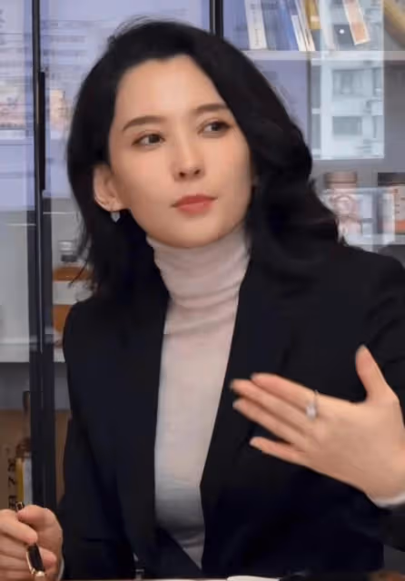 汪峰女友李巧生活照流出，怪不得能把男方迷得不能自拔