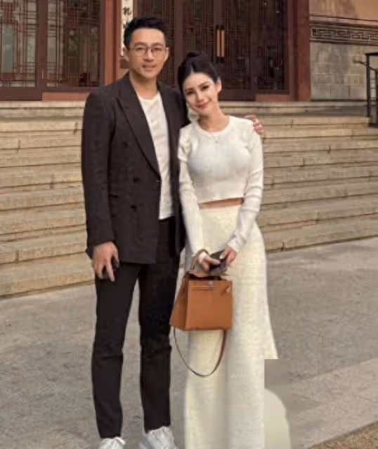 汪小菲懶理大S討錢官司,帶未婚妻北京逛街,女方提百萬包包購物