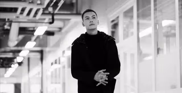 林晉諾婚禮明星齊聚!陳偉霆當伴郎上演「眼鏡殺」,張馨月好驚艷