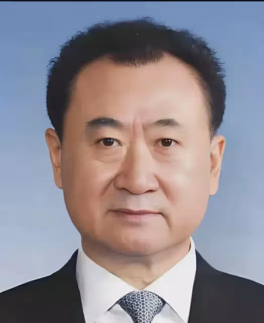 王健林還清6000億債務後首次現身！與往昔精神矍鑠模樣判若兩人！