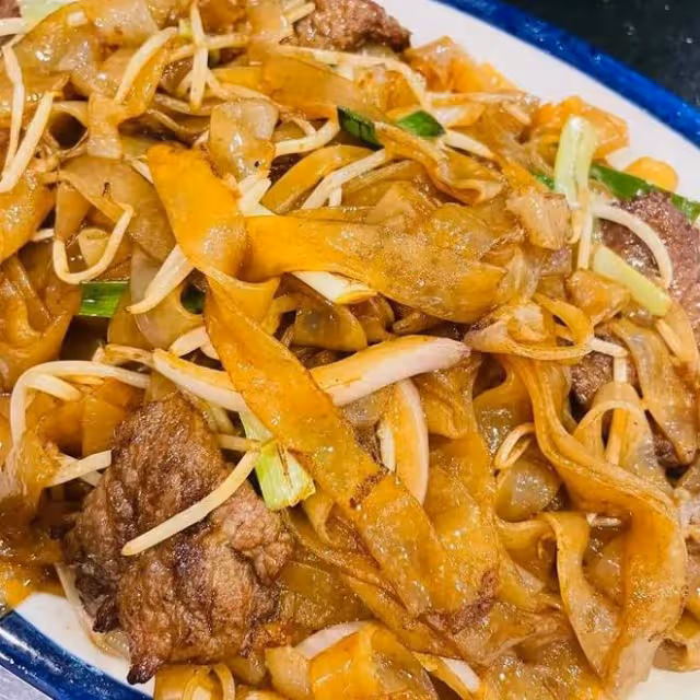 堂妹頭一次和准公婆去吃飯,點4個菜實在摳,公婆:就喜歡這樣的