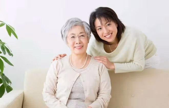 43歲阿姨:給78歲老人當住家保姆,對方待我如家人,可我卻想辭職