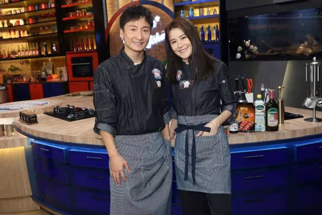 知名港星相隔18年再做美食節目主持，TVB花旦爆餅印妹妹為他打工