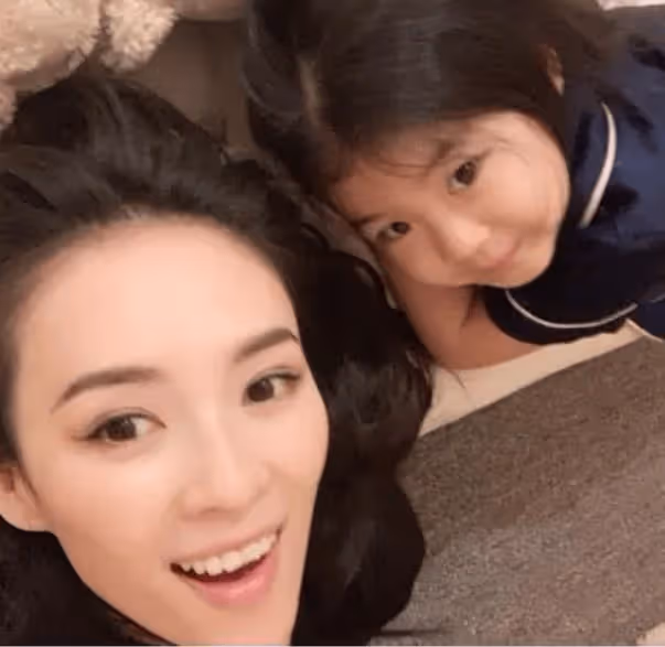 章子怡離婚只要女兒,兒子太像汪峰,沒有那麼多親切感! 