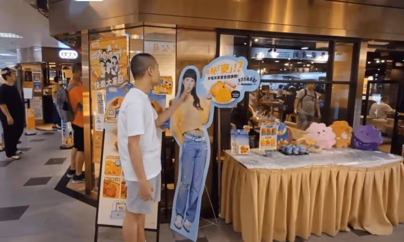 突發！黃家駒墓碑今早被毀！曾有前科對著TVB女星畫像猥褻