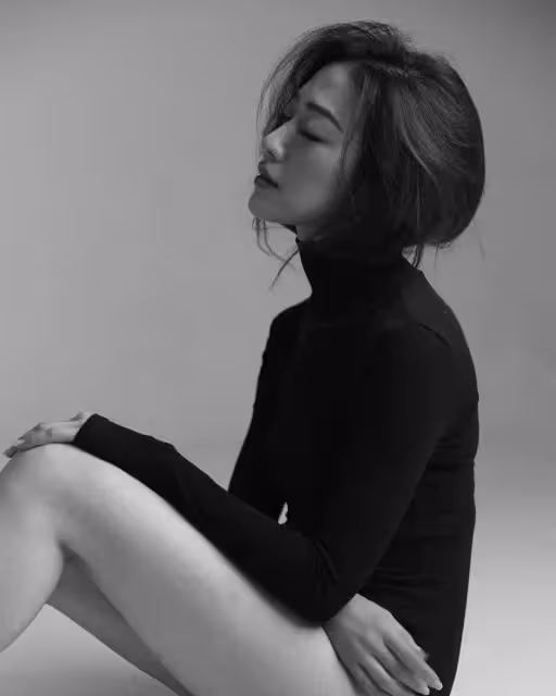 29歲TVB前女星大曬白滑長腿!嫁富二代老公後定居上海!