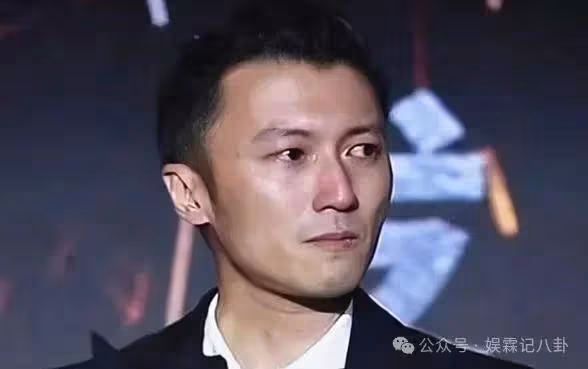 張柏芝帶兒子見爸爸,謝霆鋒滿眼淚光令人心酸!網友:王菲介意嗎