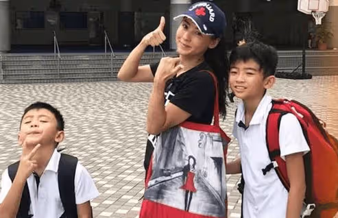 張柏芝三娃生父另有其人?親子鑑定曝光後,難怪謝霆鋒不奪撫養權