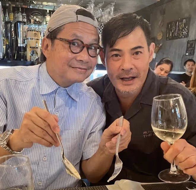 TVB御用反派鄭子誠獲劇組慶生!61歲狀態大勇,圈中妻子高調現身