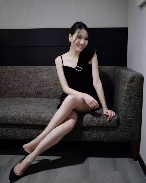 TVB「東張女神」曬婚紗照被指好事將近,曾與大32歲男星傳出父女戀緋聞
