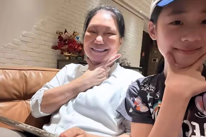 小S陪大姐過50歲生日,三姐妹感情很好,是大小S從小到大的靠山