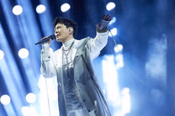 張信哲宣布首登鳥巢開唱! 成同期歌手第1人
