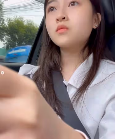 18歲Gail考到駕照了!開車影片吸6萬人朝聖 開心喊:要去哪我送你