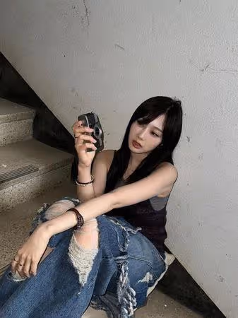 aespa Giselle上節目「只穿一塊布」似裸體圍裙!網看傻:造型師瘋了?