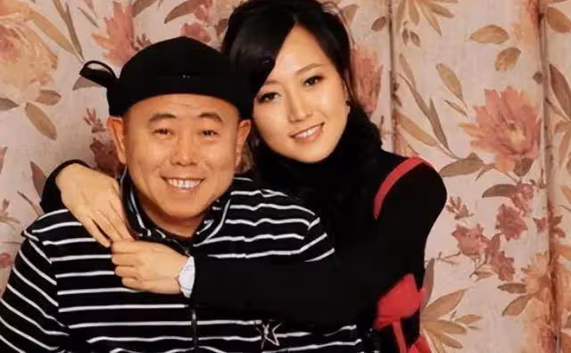 「豪門太太」潘陽:被父親潘長江「逼婚」嫁入豪門,如今過的怎樣