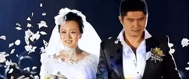 「豪門太太」潘陽:被父親潘長江「逼婚」嫁入豪門,如今過的怎樣