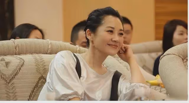 表面是藝人,實則背景通天的4位女星,她們最不怕的就是潛規則