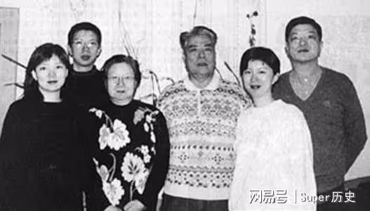 2022年劉思齊病逝:李敏李訥無法到場送別,四個孩子同框場面感人