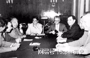 陳毅臨終前,葉劍英遞給他毛主席寫的紙條:我知道你在等什麼