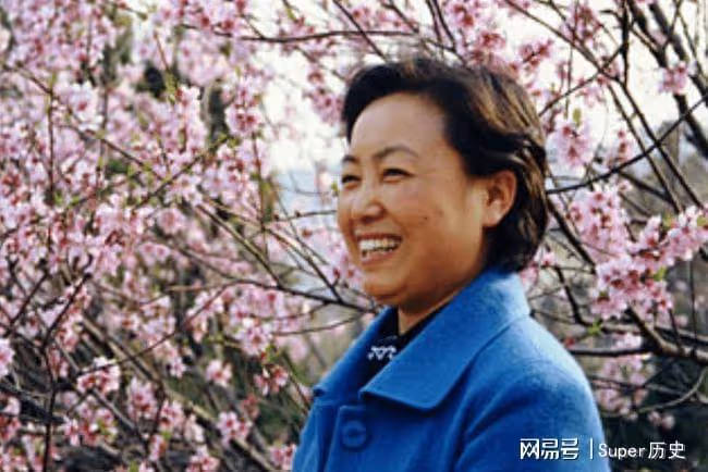 任長霞意外身亡後,丈夫四年後也去世,唯一兒子繼承其遺志