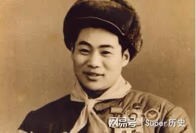 1986年,一掃地老頭身份曝光:原空4軍副軍長,曾擊毀7架美國戰機