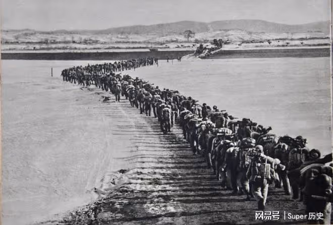 1986年,一掃地老頭身份曝光:原空4軍副軍長,曾擊毀7架美國戰機