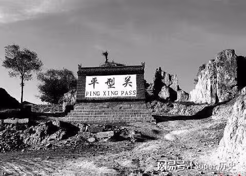 開國中將曾國華返鄉探親,90歲老父親問:長官,你找誰?