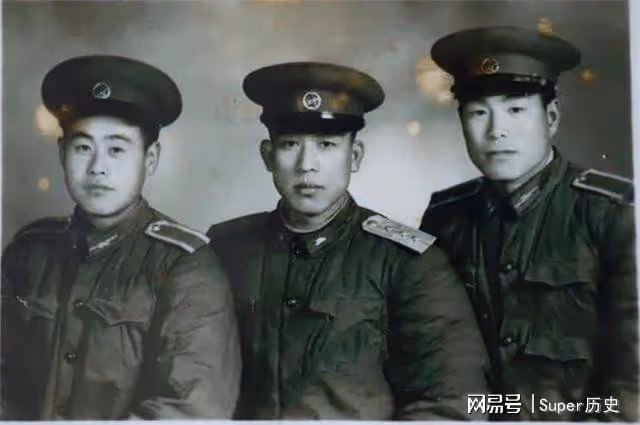 山東97歲老人持有雙槍,民警上門去沒收遭拒,他有什麼特殊身份?
